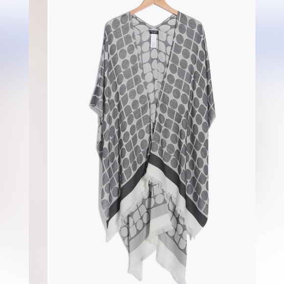 Kate Spade New York Noel Yarn Dyed Ruana Cream Black $128 Geometric Pattern NWT - Picture 12 of 12